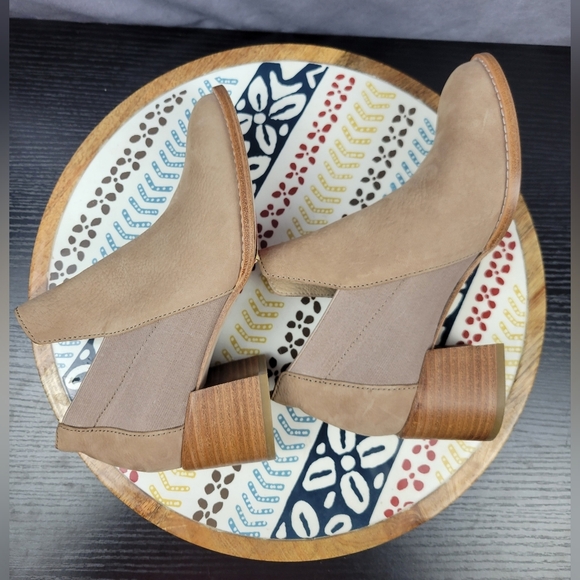 EILEEN FISHER women's bayo earth booties in earth tumbled nubuck Woman  Size 5.5 - Picture 7 of 13